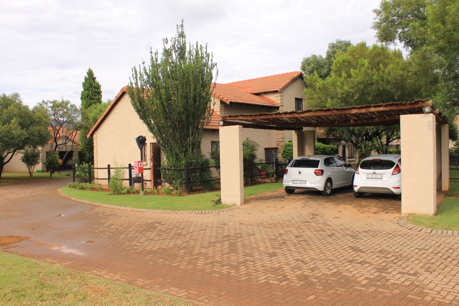 3 Bedroom Property for Sale in The Coves North West